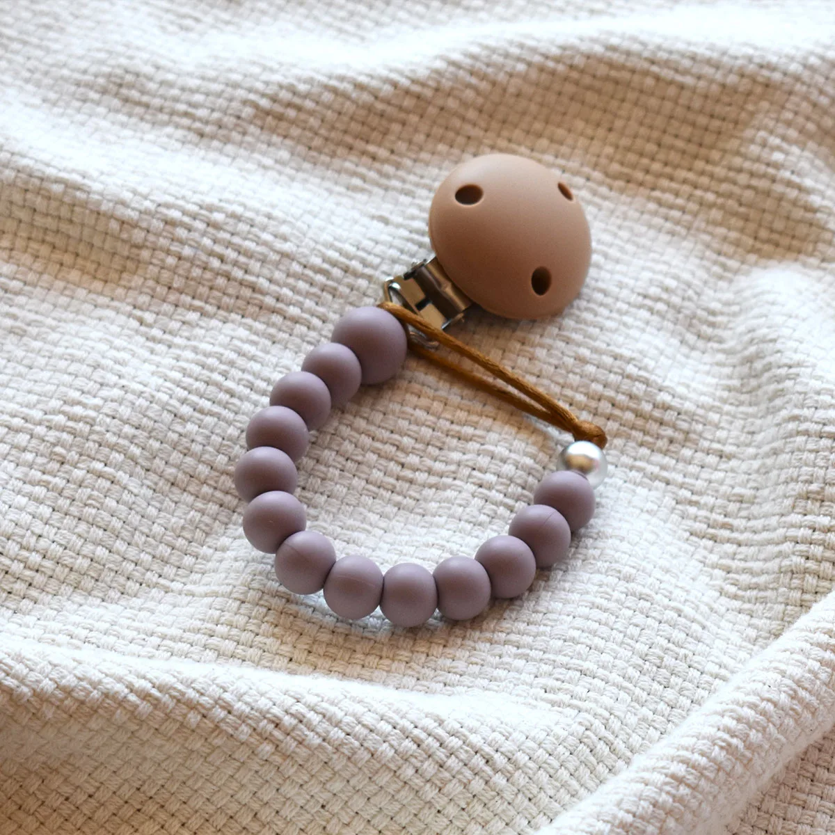 Bella Zailea Silicone Dummy Chain - Image 3