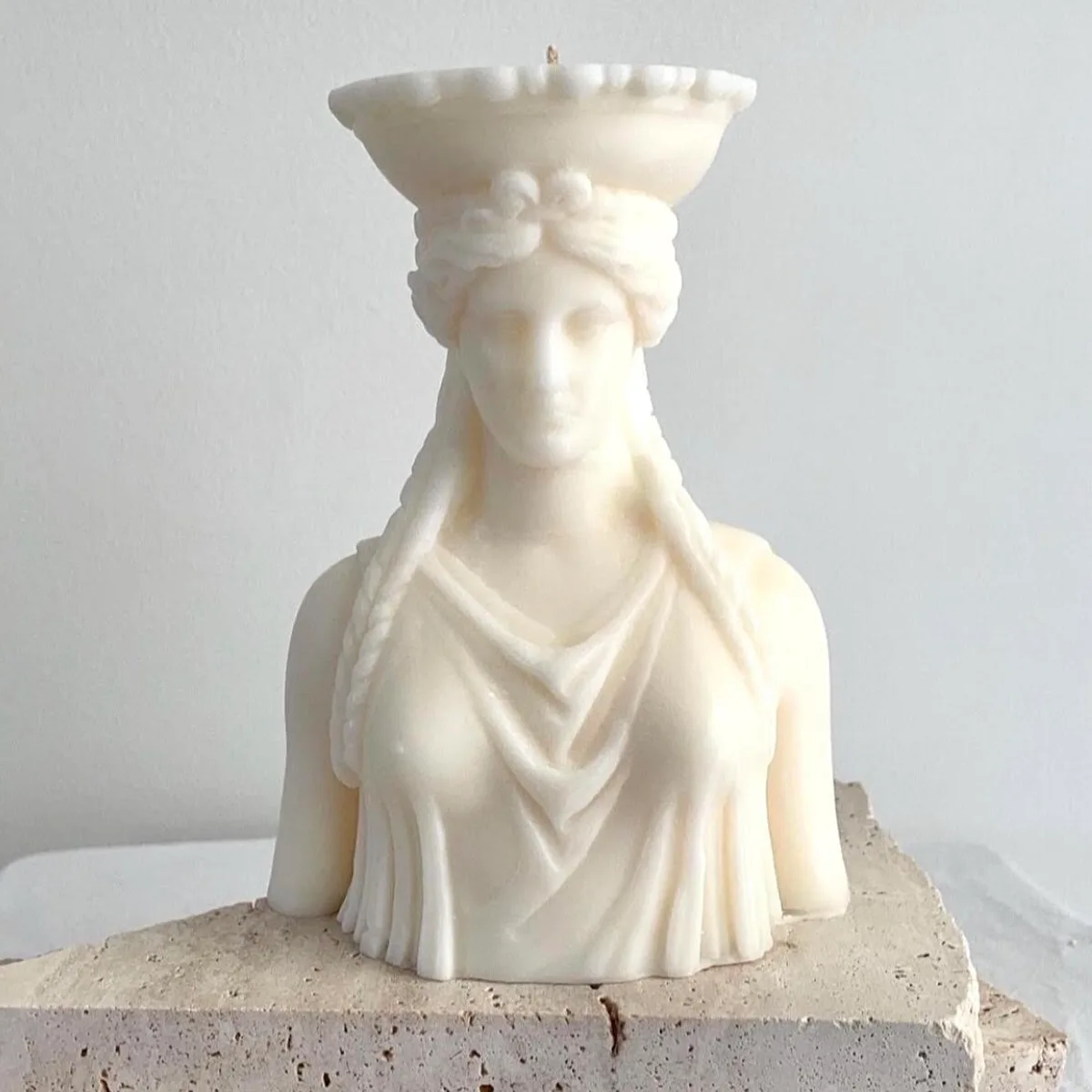 House of Aeros - The Caryatid Sculpture Candle